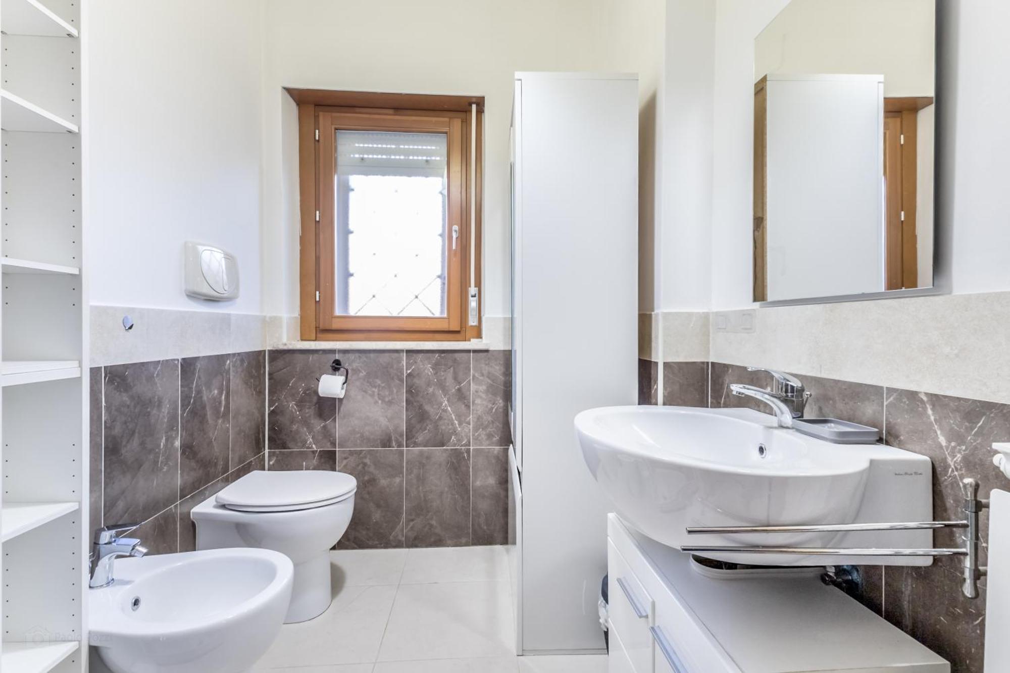 Appartamento Porte Di - With Cozy Terrace Roma