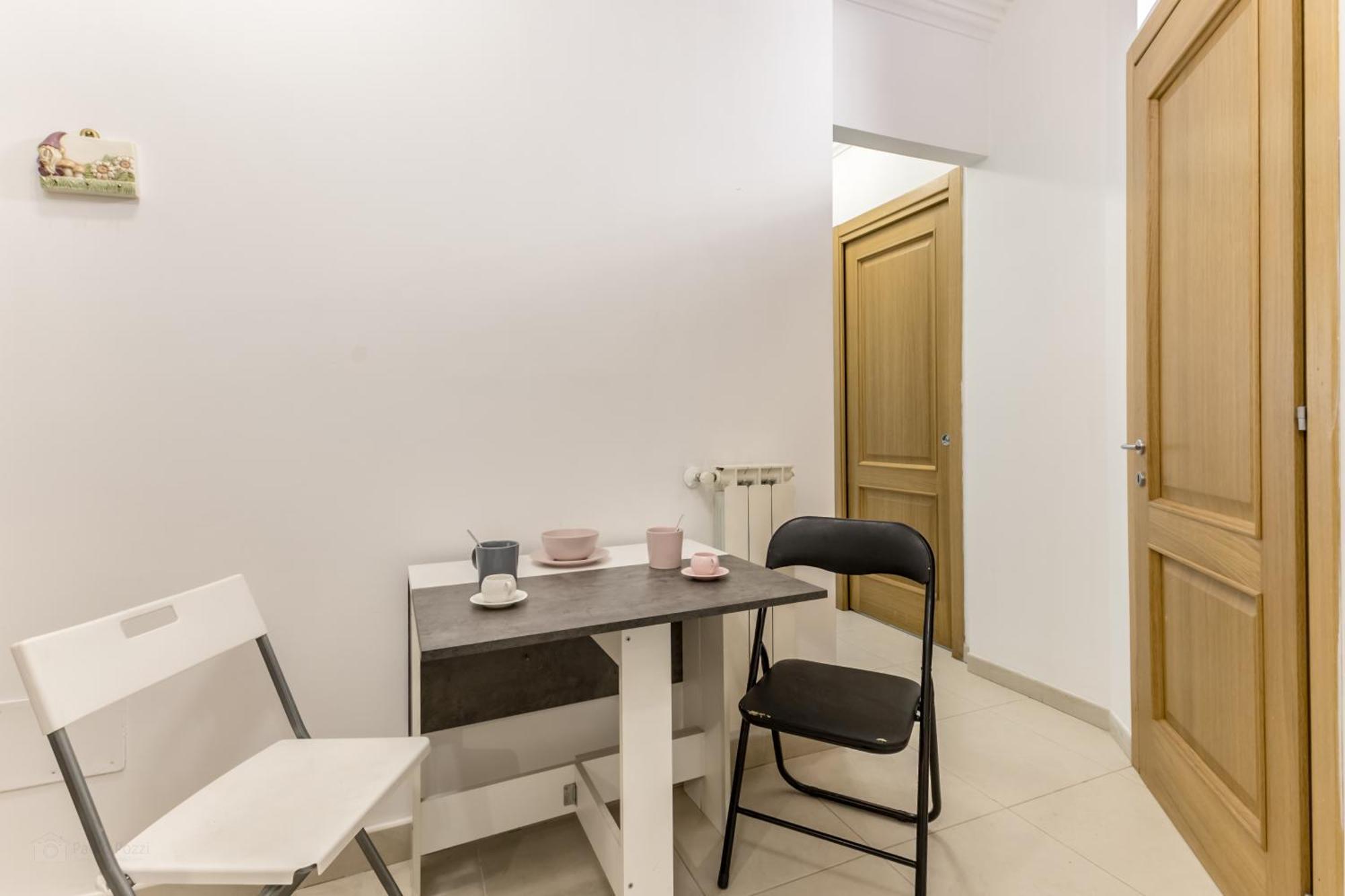 Porte Di - With Cozy Terrace Apartamento